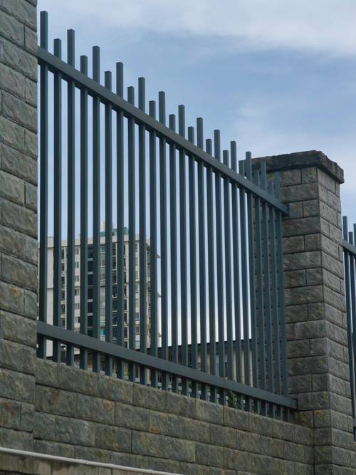 市政圍欄護欄產品選購要點與源頭工廠經驗分享